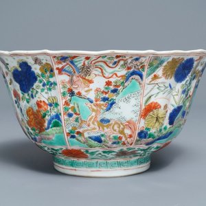 A lobed Chinese famille verte bowl, Kangxi — 照片 1