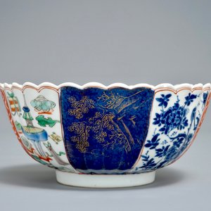 A lobed Chinese famille verte bowl with 'shells' design, Kangxi — photo 4