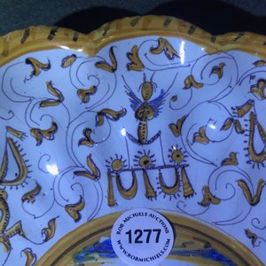 A lobed Dutch maiolica dish on foot with a putto surrounded by grotesques, Willem Jansz Verstraeten, Haarlem, ca. 1650 — photo 8