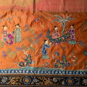 A long rectangular Chinese embroidered silk altar cloth, 19/20th C. — 照片 14
