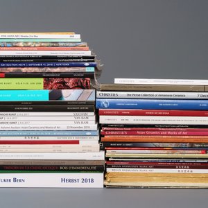 A lot of 132 Asian arts auction catalogues of mostly Sotheby's, including a number of important catalogues — 照片 4
