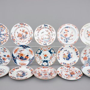 A lot of 15 Chinese imari porcelain plates, Qianlong, 18th C. — photo 1