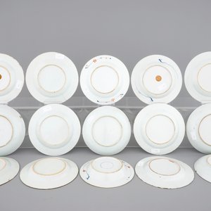 A lot of 15 Chinese imari porcelain plates, Qianlong, 18th C. — photo 2