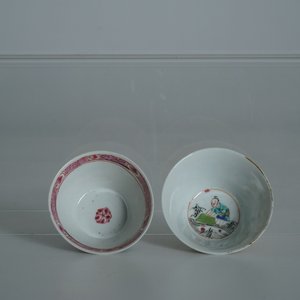 A lot of 33 Chinese famille rose cups and 27 saucers, Yongzheng/Qianlong — 照片 20