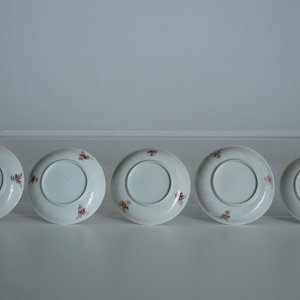 A lot of 33 Chinese famille rose cups and 27 saucers, Yongzheng/Qianlong — 照片 7