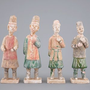 A lot of 4 Chinese pottery funerary figures, Ming Dynasty — foto 1