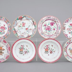 A lot of 8 Chinese famille rose porcelain plates, Qianlong, 18th C. — 照片 1