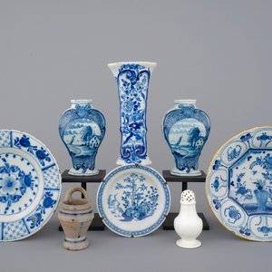 A lot of varied Dutch Delft and other ceramics, mostly 18th C. — photo 1
