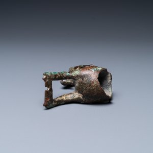 A Luristan bronze fragment of a ram, Iran, 1st millenium BC — 照片 3