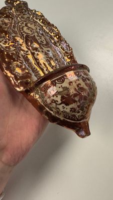 A maiolica holy water font and a Hispano-Moresque lustre-glazed holy water font, Italy and Spain, 17/18th C. — photo 8