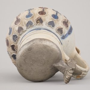 A manganese and blue Westerwald pewter-mounted globular jug, 17th C. — photo 7