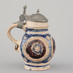 A manganese and blue Westerwald pewter-mounted globular jug, 17th C. — photo 4