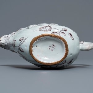 A manganese Dutch Delft part service with a sauce boat on stand, a dish and six plates, 18th C. — 照片 14