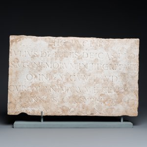 A marble tomb stone in Roman style, dated 1660 — 照片 2