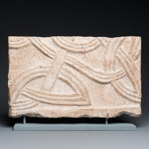A marble tomb stone in Roman style, dated 1660 — 照片 4