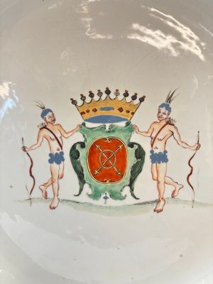 A massive and rare Chinese armorial dish with the arms of Sioc'han de Kersabiec, Kangxi, ca. 1715 — 照片 2