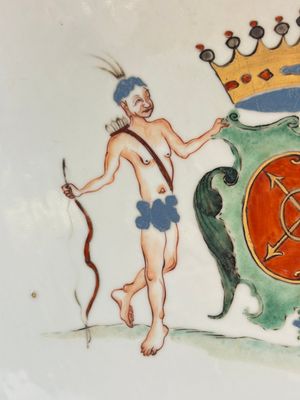 A massive and rare Chinese armorial dish with the arms of Sioc'han de Kersabiec, Kangxi, ca. 1715 — 照片 4