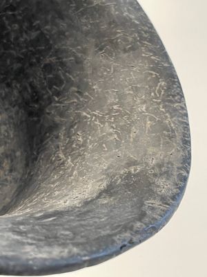 A massive Ban Chiang culture pottery vessel and two grey pottery jars, Thailand 7/4th C. B.C. — 照片 20