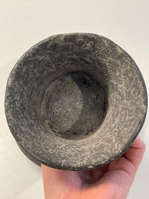 A massive Ban Chiang culture pottery vessel and two grey pottery jars, Thailand 7/4th C. B.C. — 照片 21
