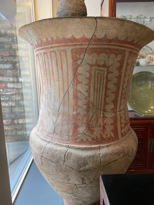 A massive Ban Chiang culture pottery vessel and two grey pottery jars, Thailand 7/4th C. B.C. — 照片 2