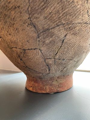 A massive Ban Chiang culture pottery vessel and two grey pottery jars, Thailand 7/4th C. B.C. — 照片 8