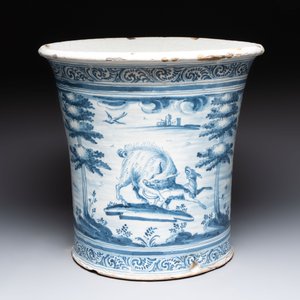 A massive blue and white armorial jardinière with the arms of Luis Antonio Fernández de Córdoba Portocarrero, Talavera, Spain, 1754-1771 — photo 3