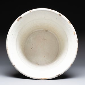 A massive blue and white armorial jardinière with the arms of Luis Antonio Fernández de Córdoba Portocarrero, Talavera, Spain, 1754-1771 — photo 4