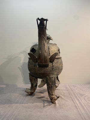 A massive Chinese archaistic bronze 'elephant' censer and cover, Ming — photo 4