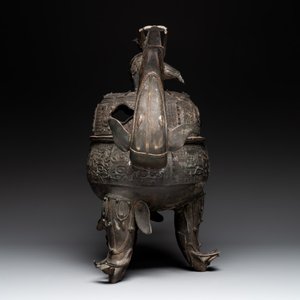 A massive Chinese archaistic bronze 'elephant' censer and cover, Ming — photo 3
