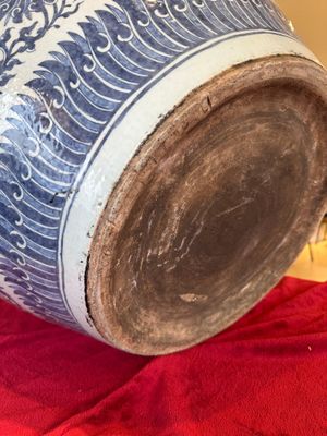 A massive Chinese blue and white 'Bajixiang' fish bowl, Qianlong — photo 13