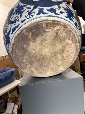 A massive Chinese blue and white 'dragon' fish bowl, Jiajing mark, 20th C. — photo 25