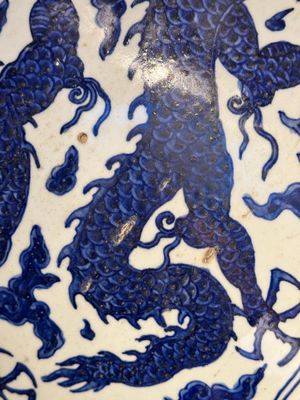 A massive Chinese blue and white 'dragon' fish bowl, Jiajing mark, 20th C. — photo 31