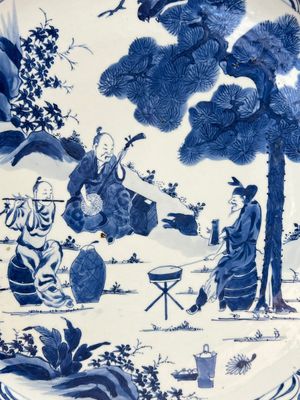 A massive Chinese blue and white 'Music-Making Scholars' dish, Yongzheng — photo 6