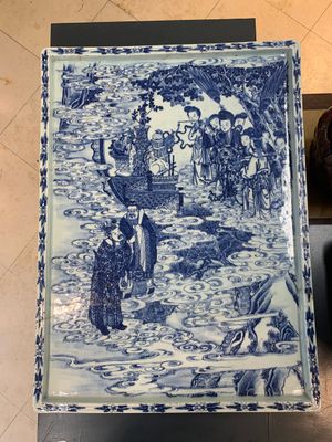 A massive Chinese blue and white rectangular 'Chang'e' tray or plaque, 19th C. — photo 1