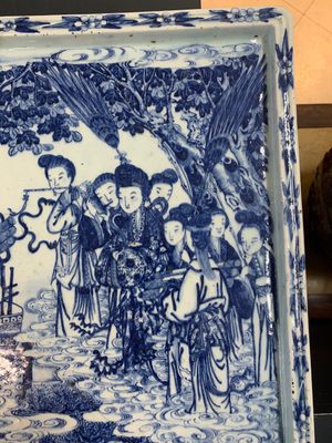A massive Chinese blue and white rectangular 'Chang'e' tray or plaque, 19th C. — photo 2
