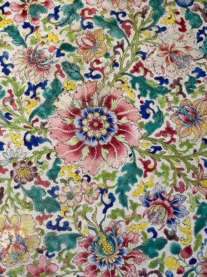A massive Chinese Canton enamel rectangular tray with floral design, Yongzheng/Qianlong — foto 2