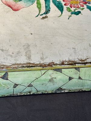 A massive Chinese Canton enamel rectangular tray with floral design, Yongzheng/Qianlong — foto 16