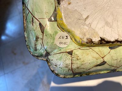 A massive Chinese Canton enamel rectangular tray, Yongzheng/Qianlong — photo 18