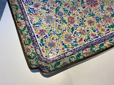 A massive Chinese Canton enamel rectangular tray, Yongzheng/Qianlong — photo 2