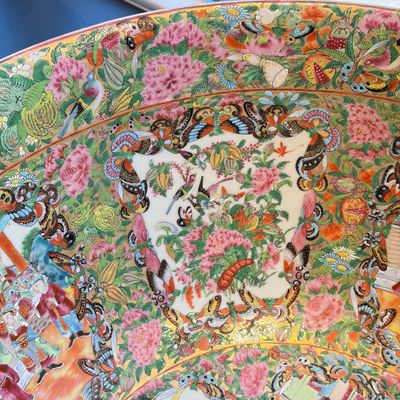 A massive Chinese Canton export famille rose punch bowl with narrative design — photo 3