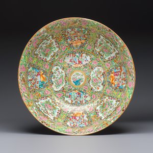 A massive Chinese Canton export famille rose punch bowl with narrative design — photo 2