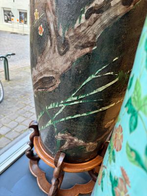 A massive Chinese famille noire 'prunus blossoms' vase, Kangxi mark, 19th C. — photo 17