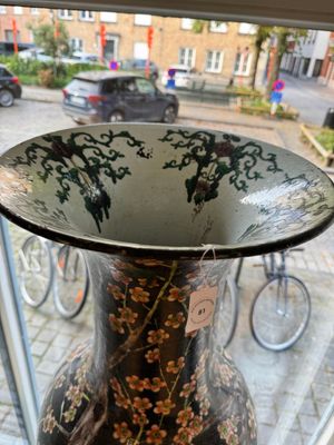 A massive Chinese famille noire 'prunus blossoms' vase, Kangxi mark, 19th C. — photo 8