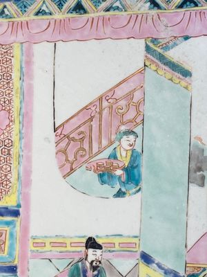 A massive Chinese famille rose dish with narrative design, Yongzheng — 照片 3