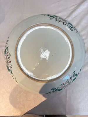 A massive Chinese famille verte dish with narrative design, 19th C. — foto 9