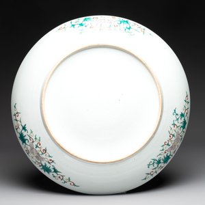 A massive Chinese famille verte dish with narrative design, 19th C. — foto 4