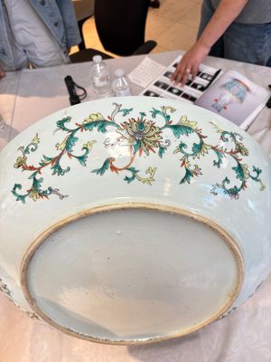 A massive Chinese famille verte dish with narrative design, 19th C. — photo 12