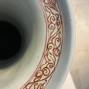 A massive Chinese famille verte on powder blue-ground rouleau vase, Kangxi — photo 27