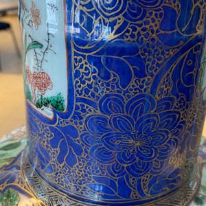 A massive Chinese famille verte on powder blue-ground rouleau vase, Kangxi — photo 41