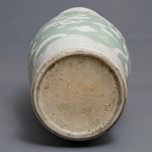 A massive Chinese relief-decorated celadon 'dragon' vase, 19th C. — photo 6